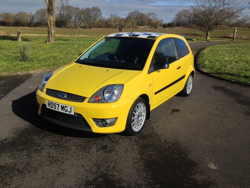 View FORD FIESTA Zetec S 30th Anniversary