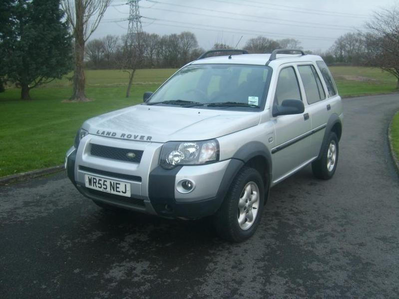 View LAND ROVER FREELANDER 2.0 TD4 Adventurer