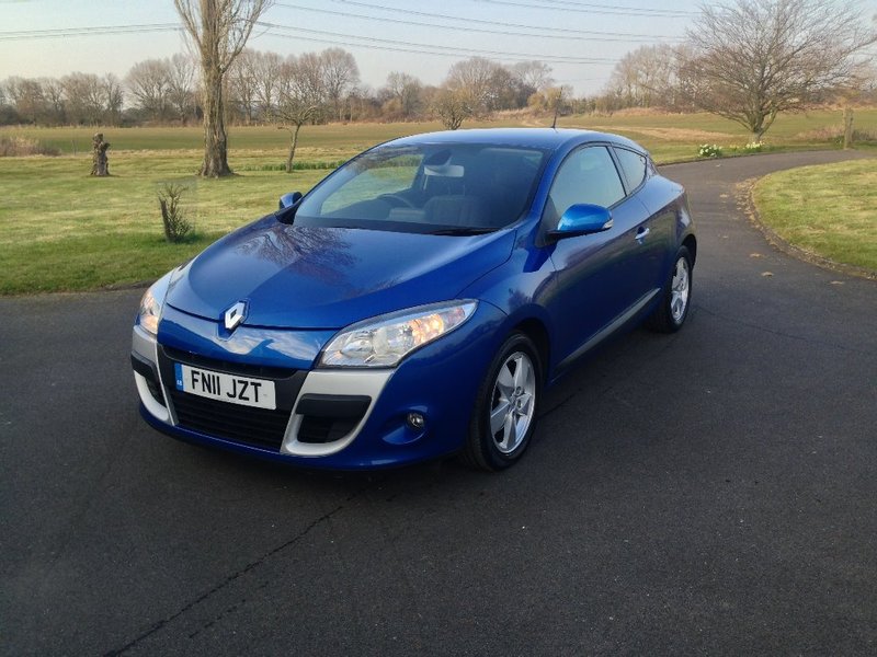 View RENAULT MEGANE 1.6 VVTI Dynamique Tom Tom