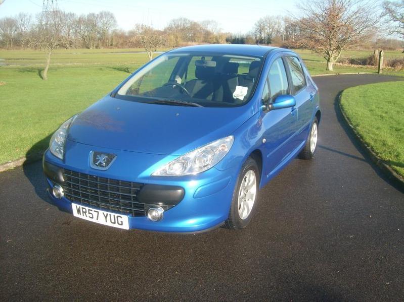 View PEUGEOT 307 1.4 S 5 Door