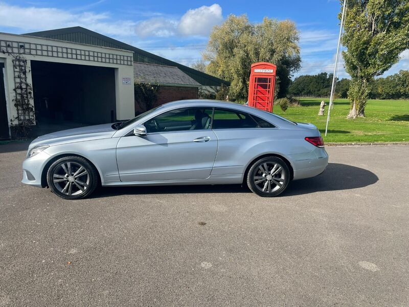 View MERCEDES-BENZ E CLASS E220 CDI SE