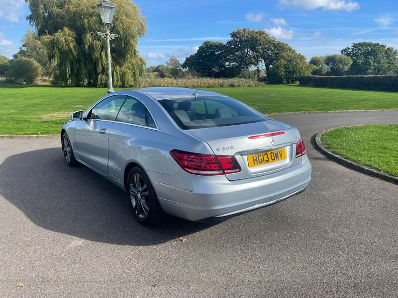 MERCEDES-BENZ E CLASS