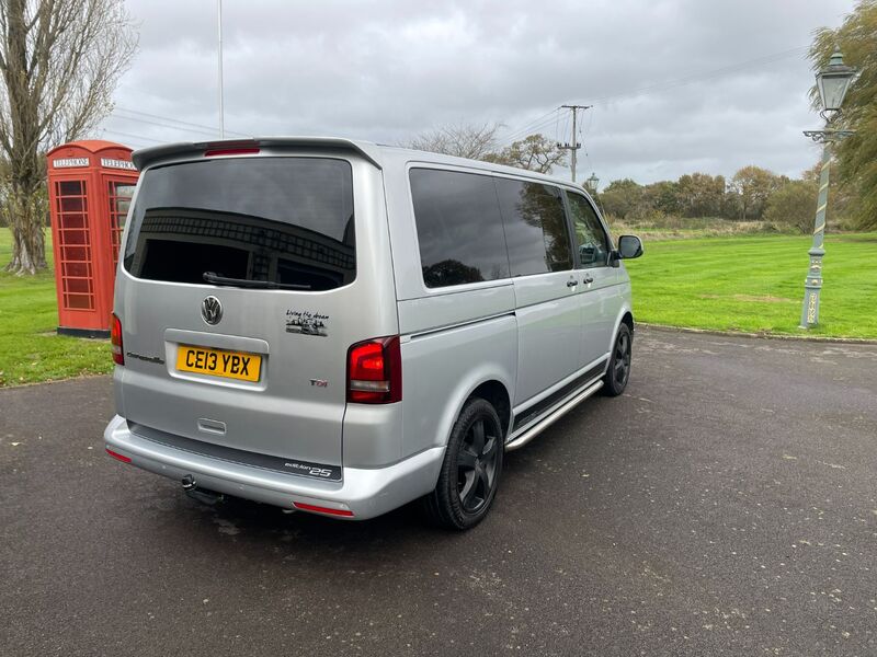 View VOLKSWAGEN CARAVELLE EDITION 25 TDI