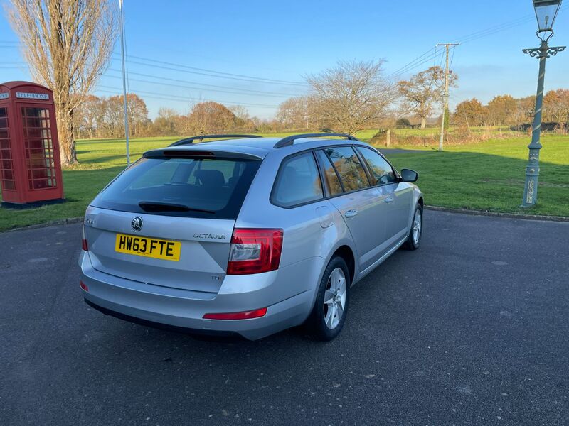 View SKODA OCTAVIA 2.0 TDI SE Euro 5 ss 5dr