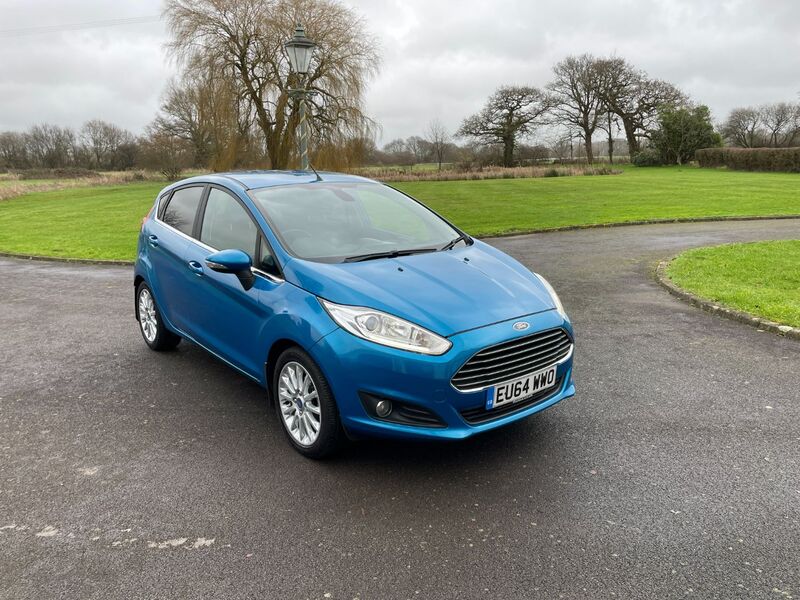 View FORD FIESTA TITANIUM X