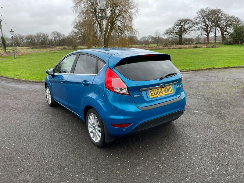 FORD FIESTA