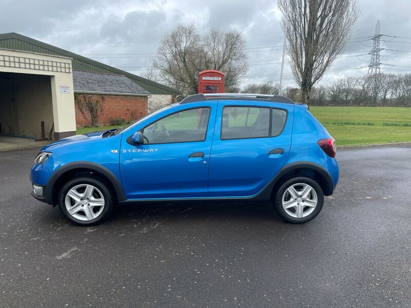 View DACIA SANDERO STEPWAY AMBIANCE TCE