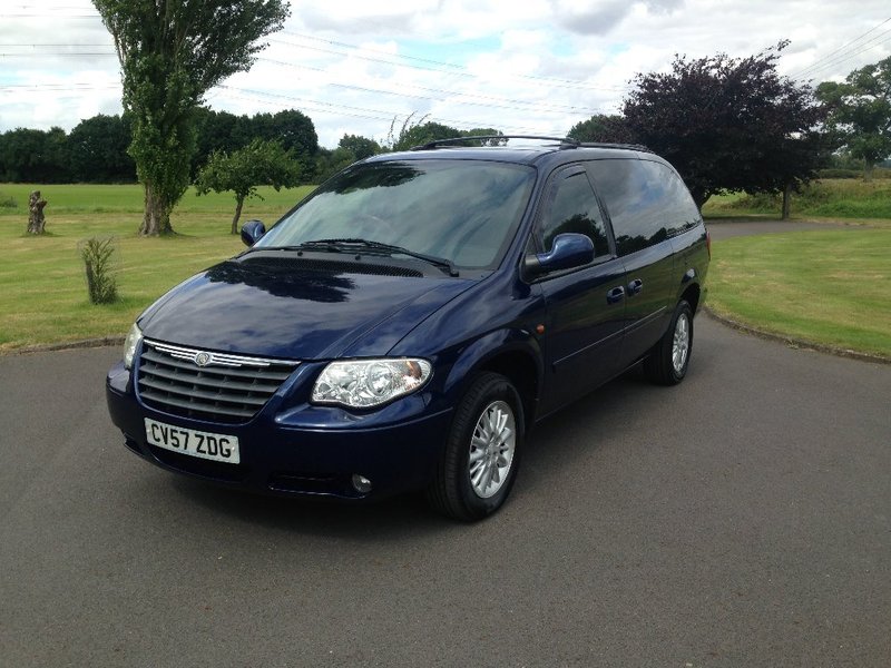 View CHRYSLER GRAND VOYAGER LX Auto