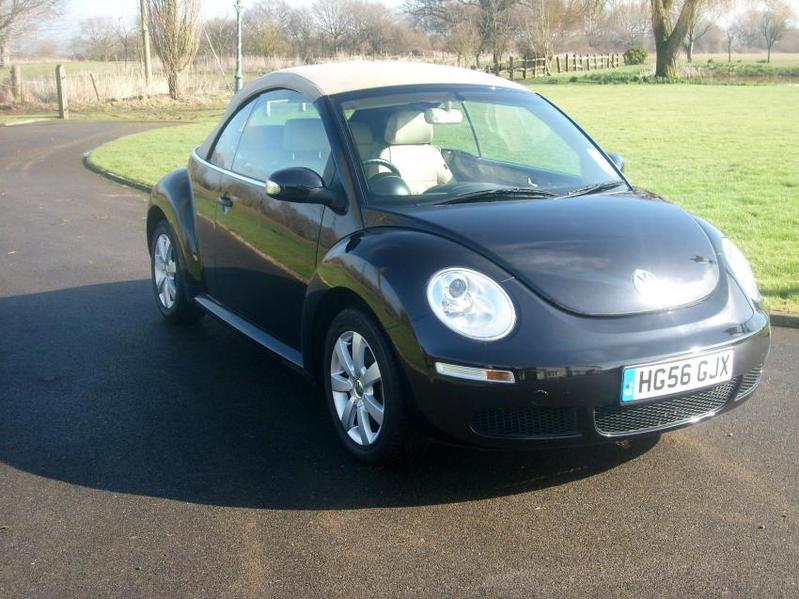 View VOLKSWAGEN BEETLE 1.6 Luna Convertible