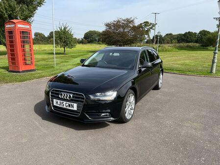 AUDI A4 AVANT 2.0 TFSI SE Technik