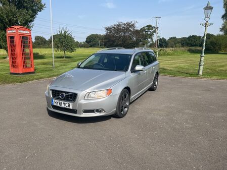 VOLVO V70 2.0 D3 R-Design