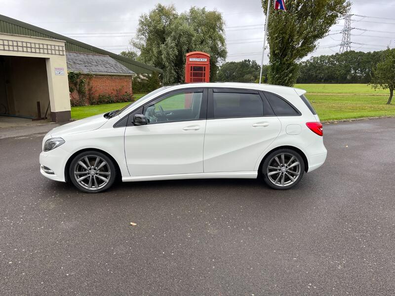 View MERCEDES-BENZ B CLASS 1.5 B180 CDI Sport